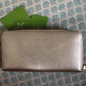 NWT Kate Spade ♠️ zip wallet